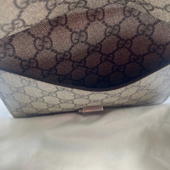 GUCCI 421970 TAUPE CANVAS CLUTCH - Picture 4 of 6